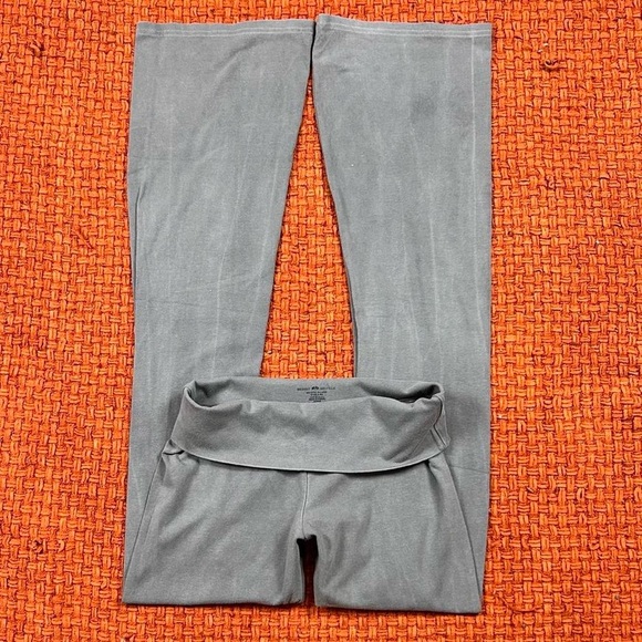 Brandy Melville Fold Over Flare Leggings - Picture 1 of 5